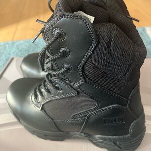 Magnum Black military Boots